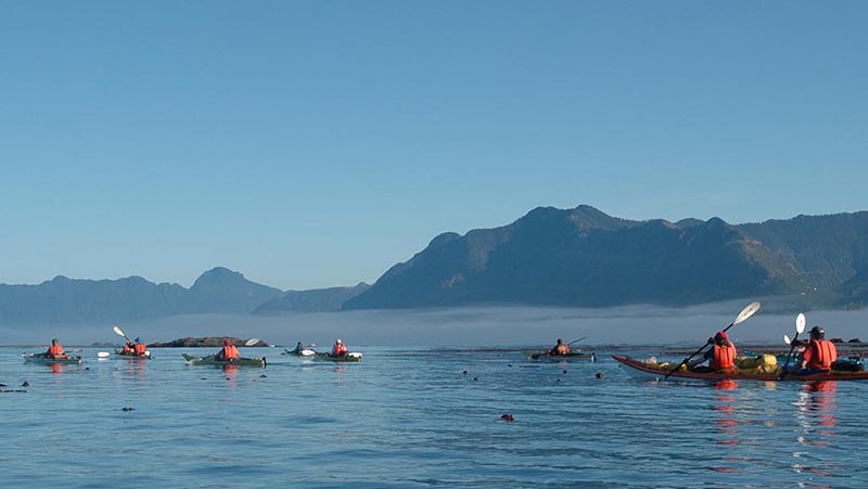 kayak tours canada